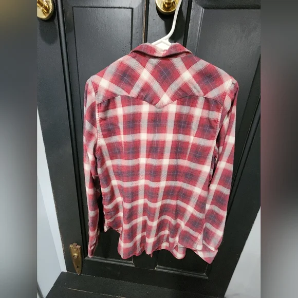 Levi's Red Plaid Button-Up Shirt, Large - Picture 4 of 4